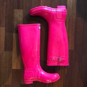 Hunter Boots! Tall and oh so pink 💕